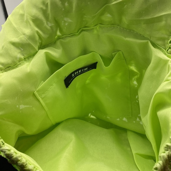 Straw Apple Green Crossbody Bag NWT - Picture 5 of 5